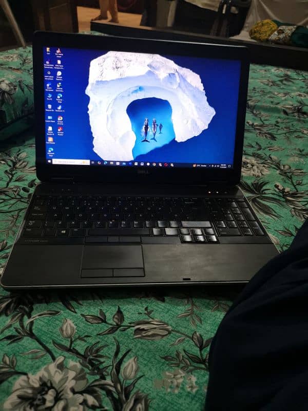 core i5 laptop latitude e6540 modle hai 5