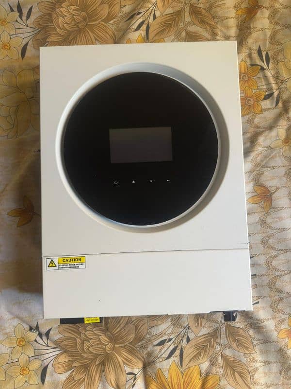 Hybrid solar inverter China imported for sale Brand wifi control. 1