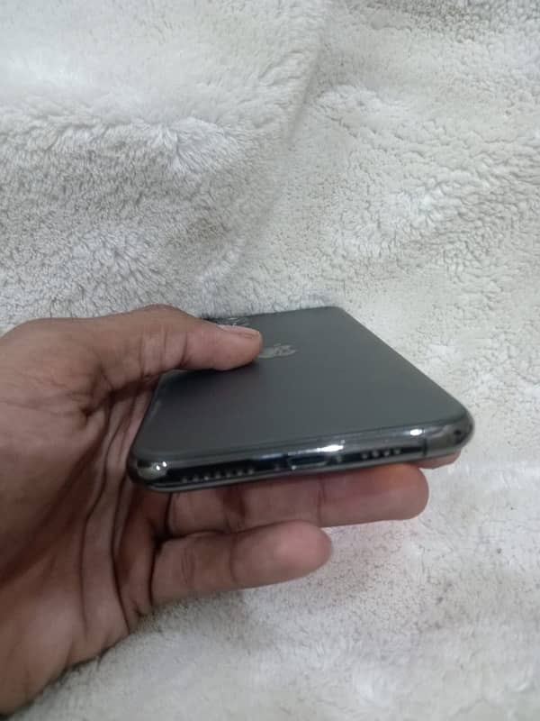 iPhone 11 Pro Max PTA approved 256 GB battery health 90 2