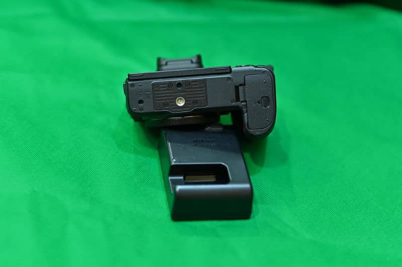 Nikkor Z6  Body  Shuter 11k   UK Import  Condition 10/10 +++ Box 4