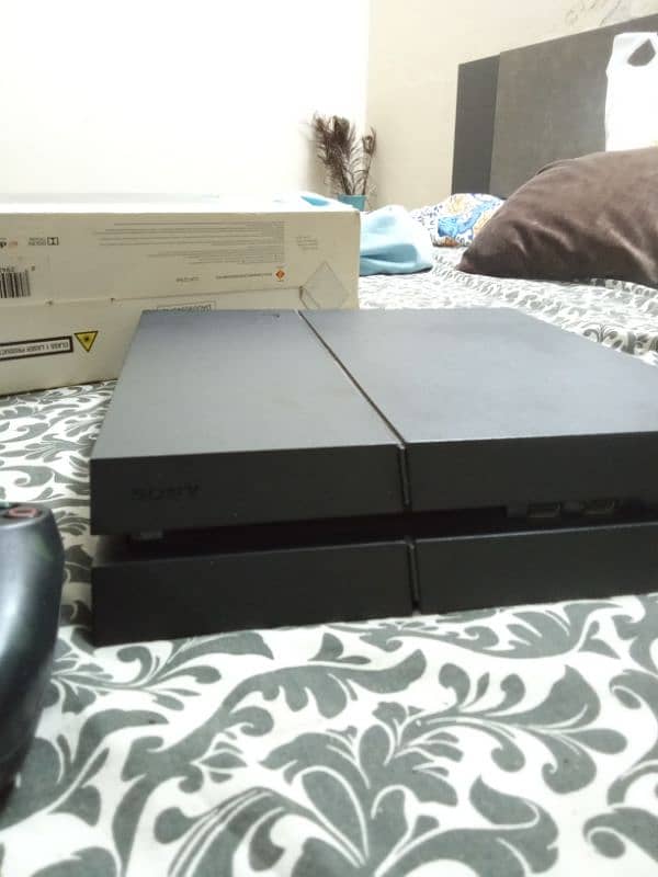 PS4 500gb 1200 series UK/uae variant region all. 5