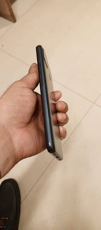 realme c25s black colour 3