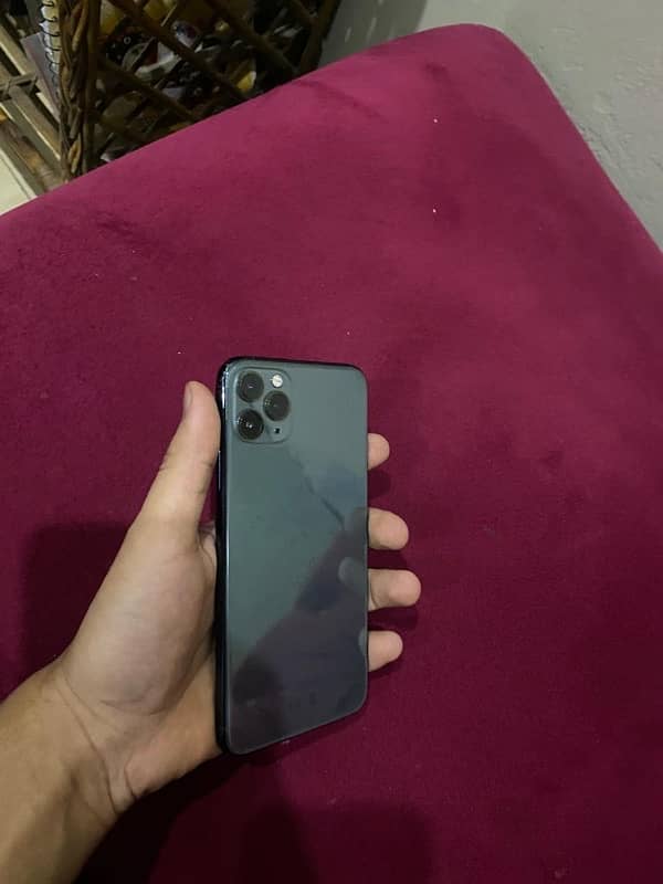 Iphone 11 pro max (64gb)- (non pta) water packed 0