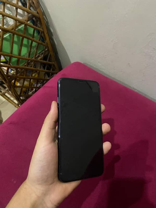 Iphone 11 pro max (64gb)- (non pta) water packed 3