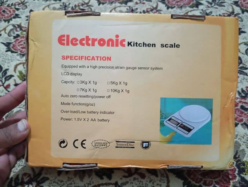 Electronic digital kitchen scale 3