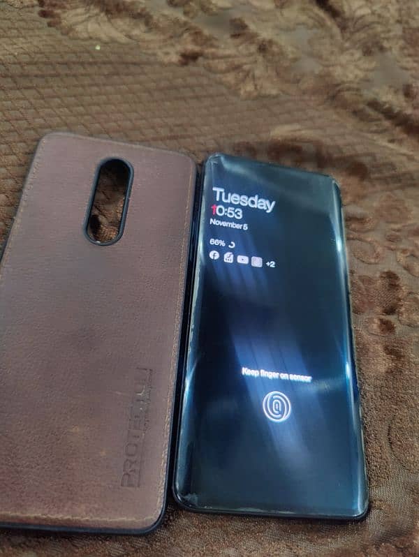 Oneplus 7t pro McLaren 1