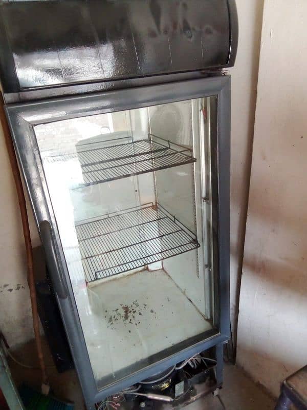 Refrigerator for sale in good condition 0324 4745009 3