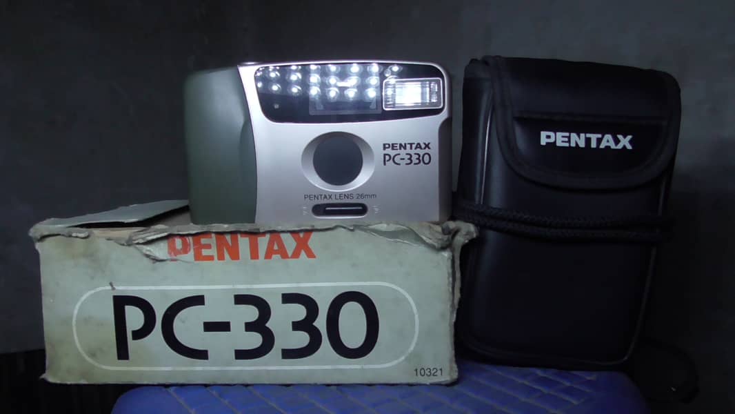 Pentax PC-330 is a compact, viewfinder camera  ONLY 3200 15