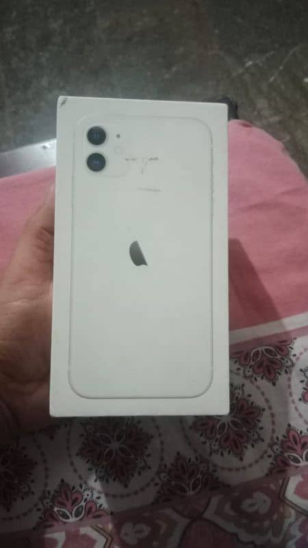 iphone 11 . . open box 1