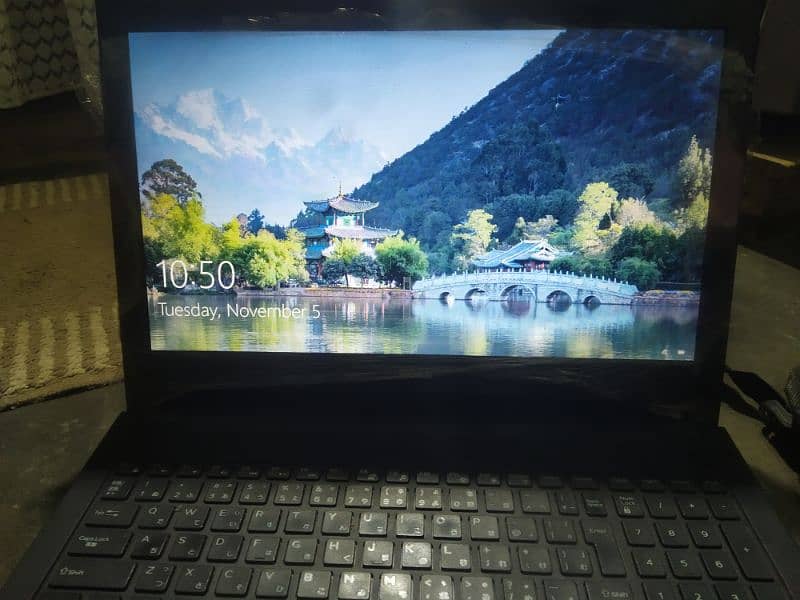 new laptop condition urgent sale 3