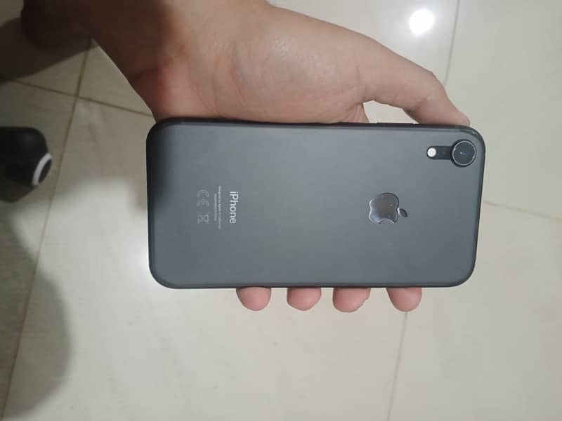 iPhone XR 0