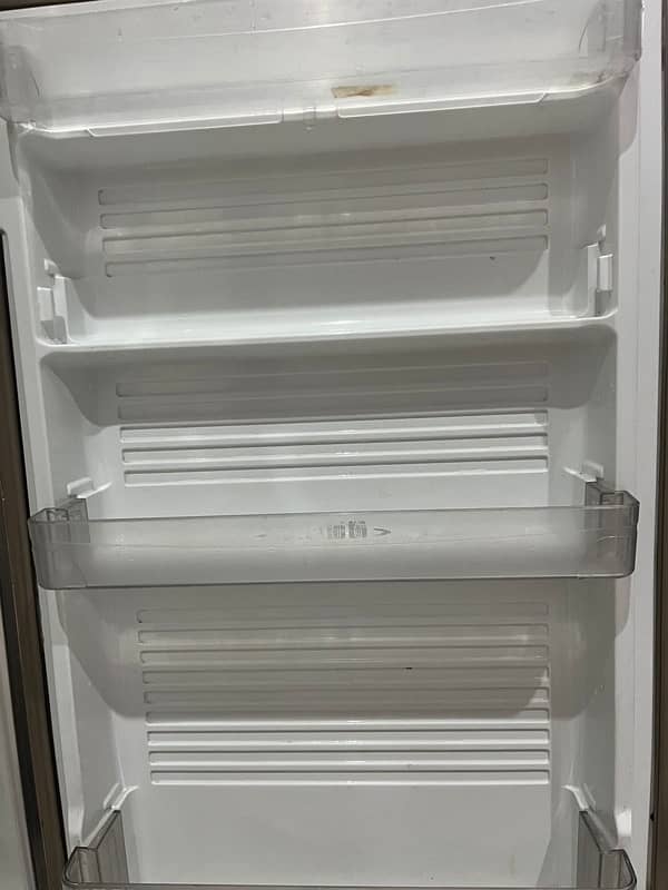 Dawlance Fridge Good Condition 6