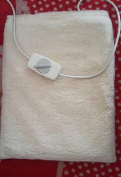 Electric heating pad