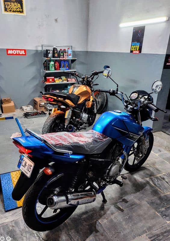 Worker required for motorcycles shop 0