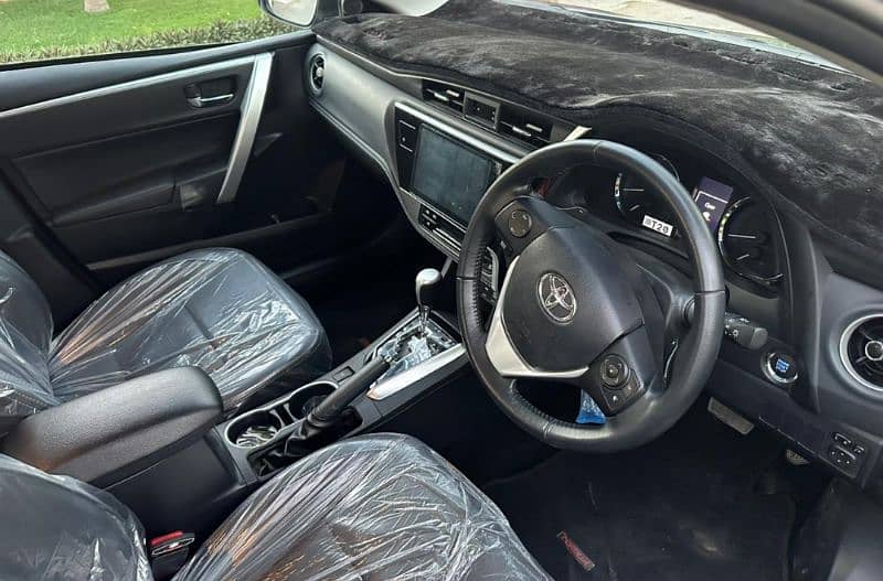 2024 TOYOTA COROLLA ALTIS GRANDE 1.8 X BLACK INTERIOR 4