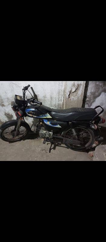 unique 2009 bike in good condition 0