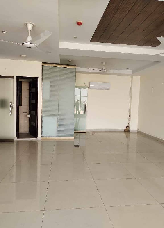 Phase 6 Main Boulevard Hot Foolr For Rent 1