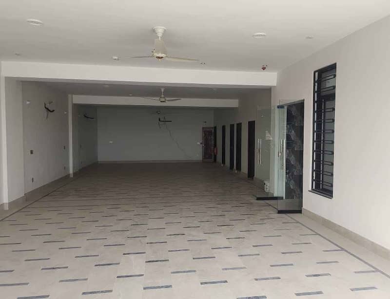 Phase 6 Main Boulevard Hot Foolr For Rent 3