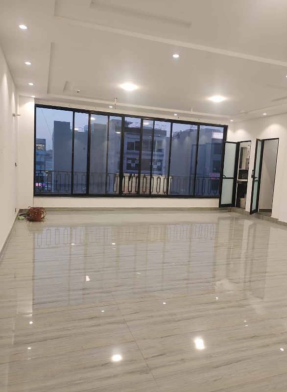 Phase 6 Main Boulevard Hot Foolr For Rent 4