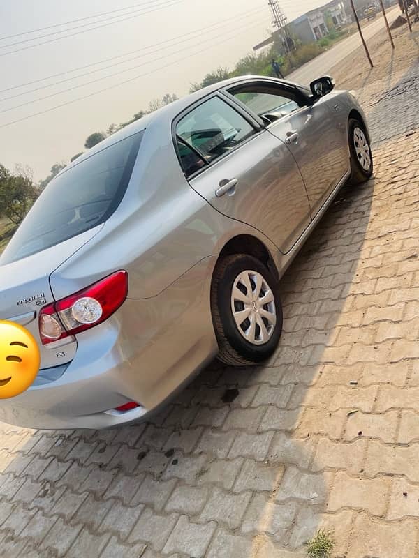 Toyota Corolla GLI 2014 Auto 1.6 Special Edition 2