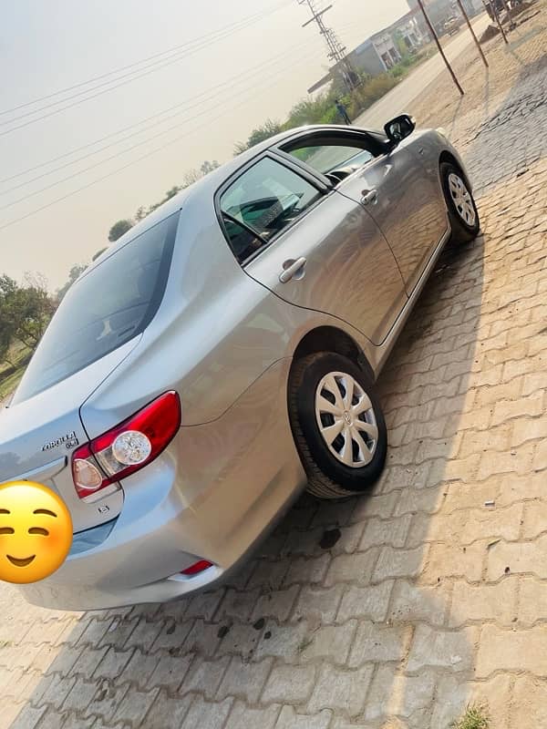 Toyota Corolla GLI 2014 Auto 1.6 Special Edition 3