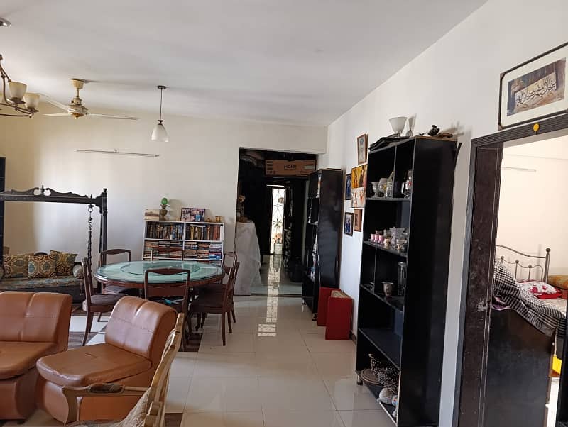 10 Marla 3 Bedroom Apartment For Sale in Askari -11 Lahore. 15