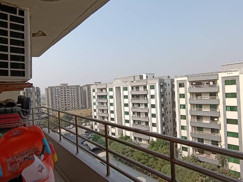 10 Marla 3 Bedroom Apartment For Sale in Askari -11 Lahore. 17