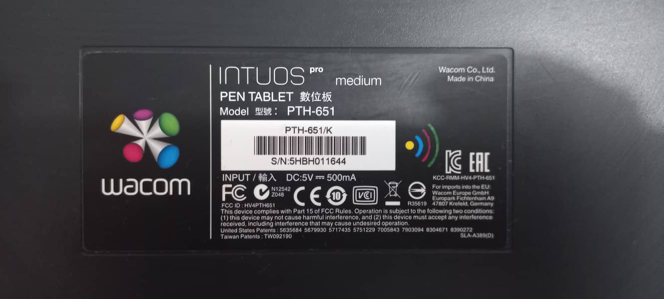 Wacom INTOUS Pro Medium Pen Tablet PTH-651/K 3