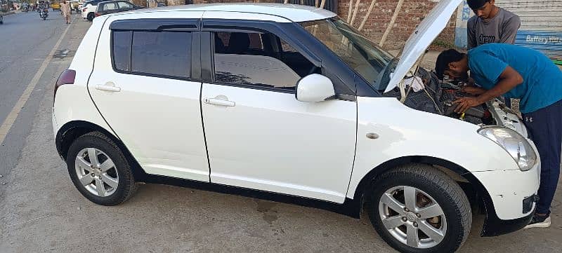 Suzuki Swift 2012 6