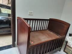 baby cot