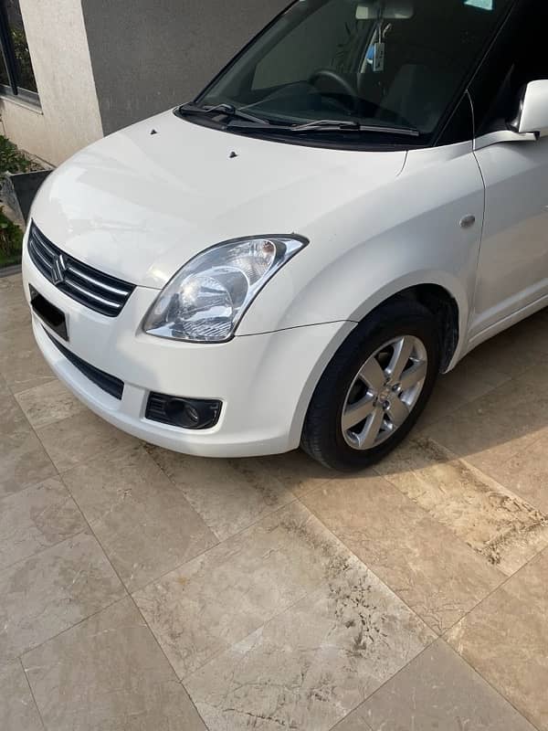 Suzuki Swift 1.3 DLX 2013 0