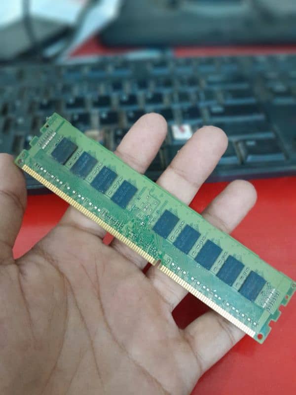 4 GB DDR3 PC Ram 2