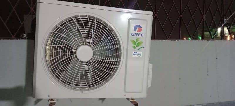 new AC inverter gree inverter 1.5 ton used 4 month 130.000 3