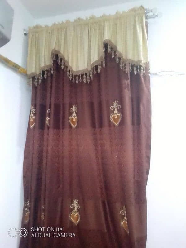 4 set of curtains 1