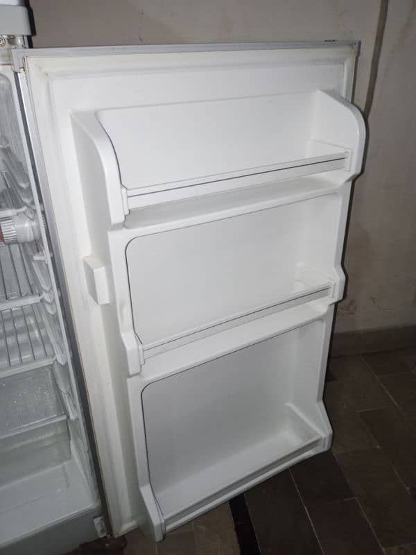 Haire fridge 2