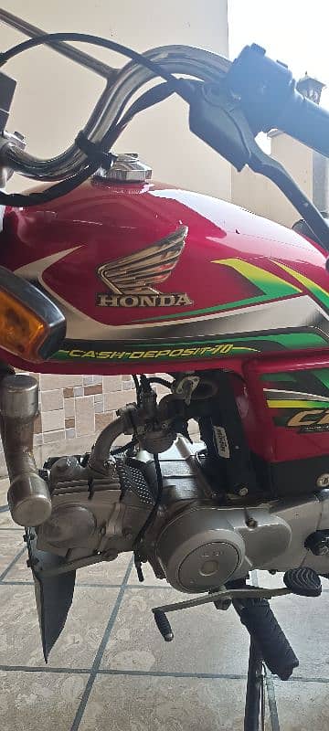 Honda CD 70 2022 4