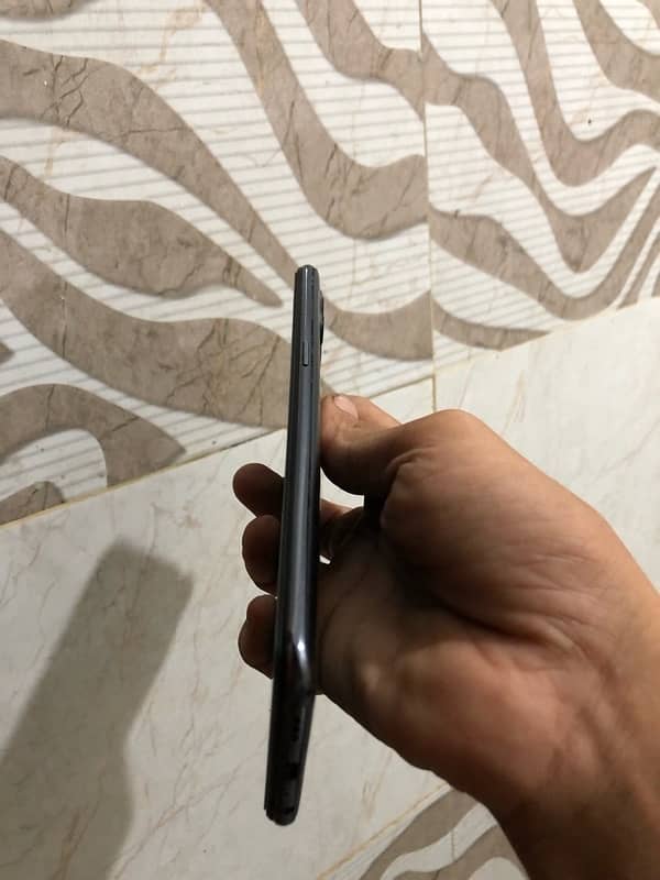 oppo f 17 pro 5