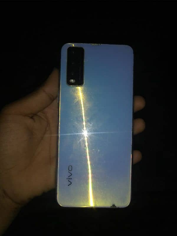 vivo y20 4GB/RAM/64BG/ROM Front Cemra kharab hai 3