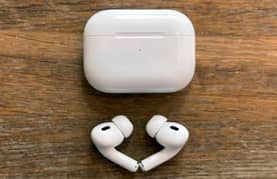 Apple Airpods Pro 2nd Generation Lightening port (Original)