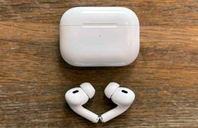 Apple Airpods Pro 2nd Generation Lightening port (Original) 0