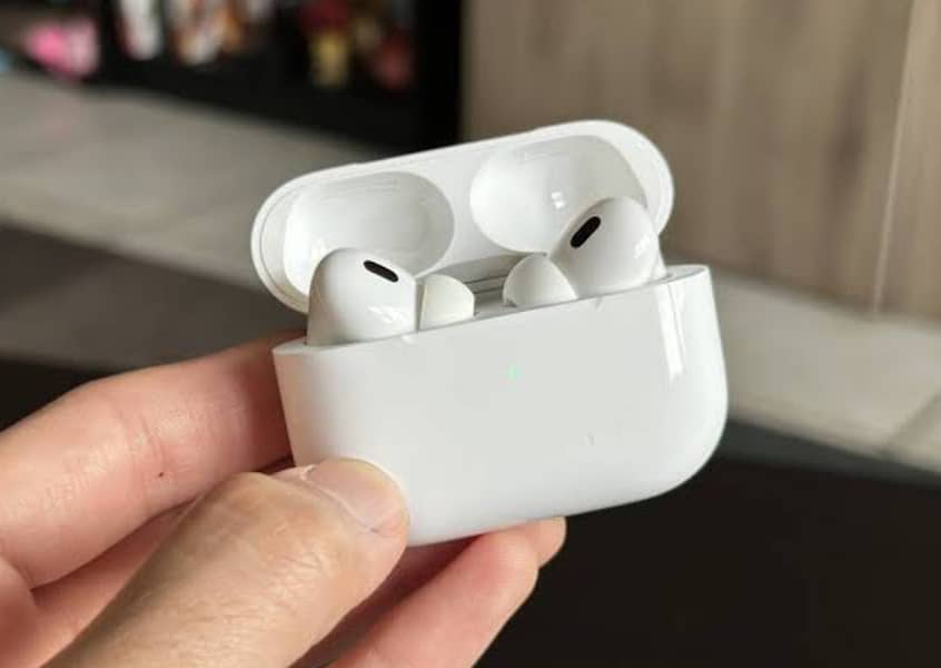 Apple Airpods Pro 2nd Generation Lightening port (Original) 2