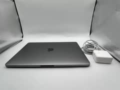 MacBook Pro 2020 Intel i5 2.0 QuadCore 1TB/16GB