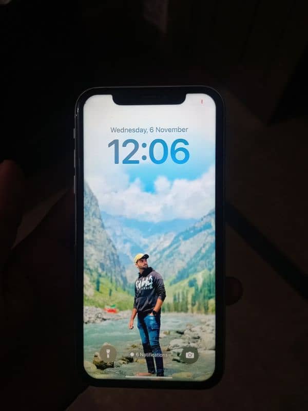 iphone xr 64gb (non pta) factory unlock glass break 1