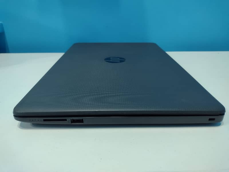 HP NoteBook Slim 250 G7 Core i5 8Th Gen 8 GB 256GB SSD 15.6 HD 5