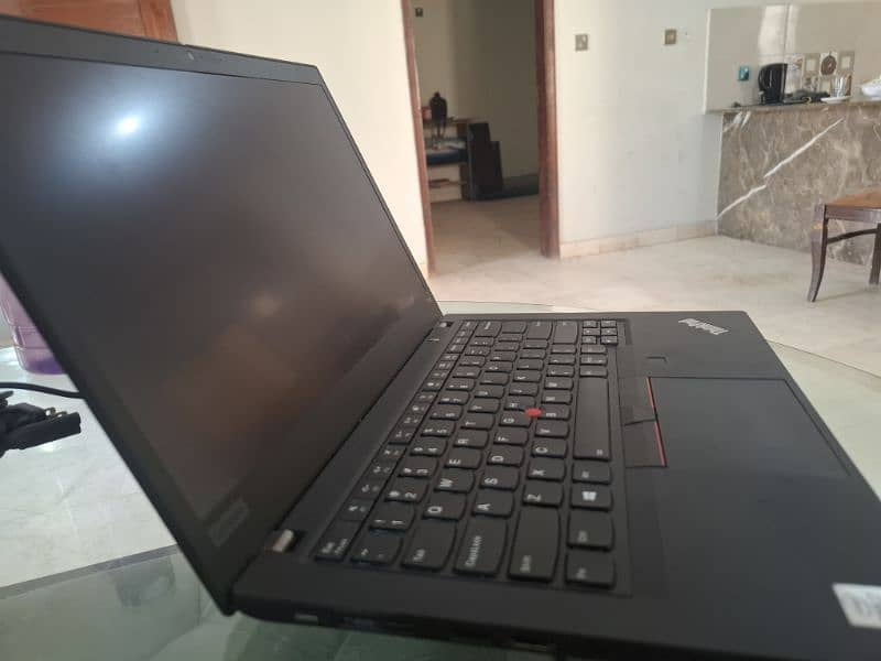 Lenovo T490 1