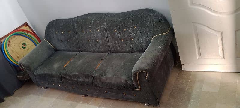 3 seater 1 pic sofa 1