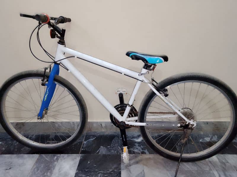 10 gare bicycle new bicycle hai 10/10 condition hai 0