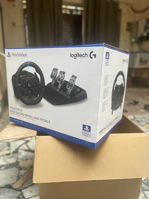 Logitech G923 Racing Wheel Brand New Fresh Condition 0