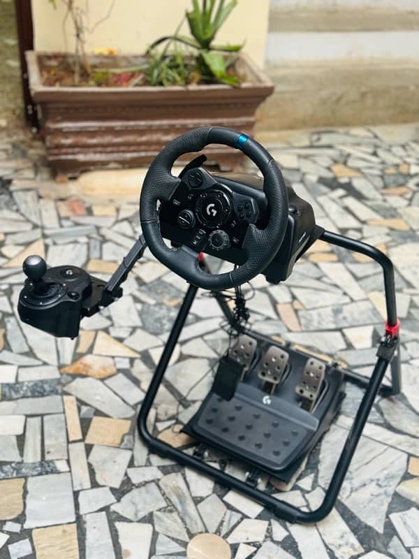 Logitech G923 Racing Wheel Brand New Fresh Condition 7