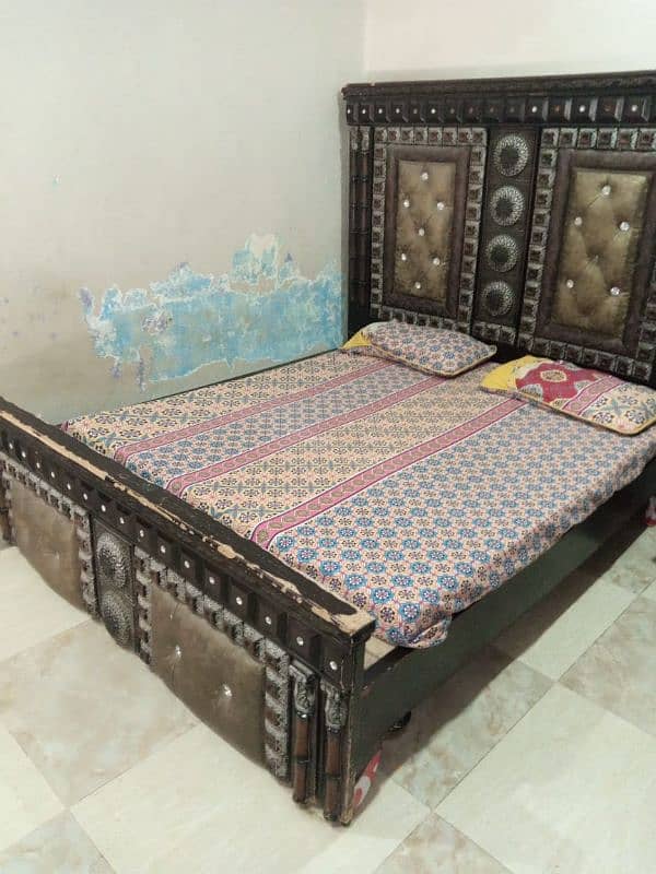 King size double bed 2